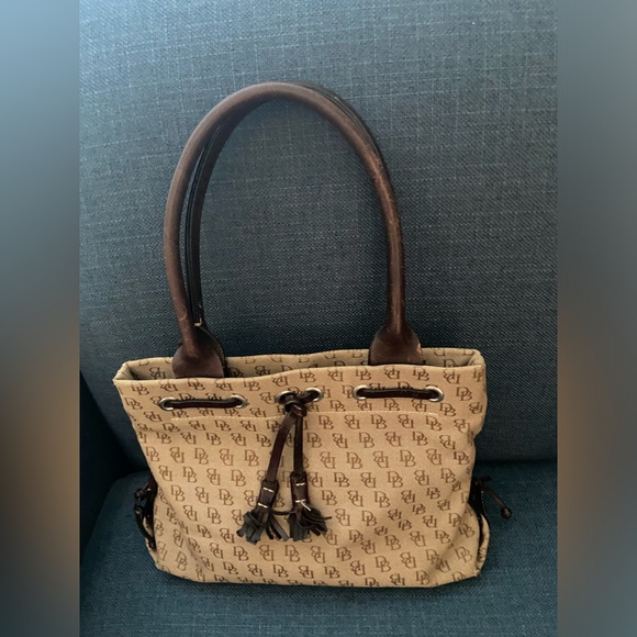 Dooney Bourke Small Tan & Brown Leather Tassel Shoulder Double Round Straps bag - Picture 2 of 16